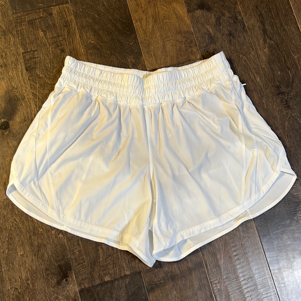 Lululemon white shorts size 12 NWOT